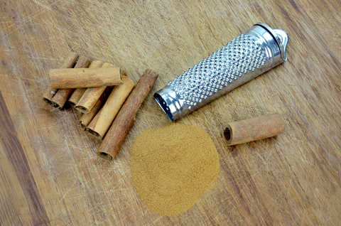 Cinnamon Essential Oil (Cinnamomum Zeylanicum)