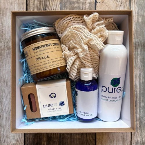 bathing gift box from pure nuff stuff